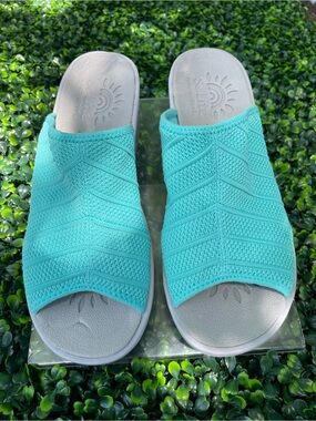 Solite by easy street women’s Comfort Knit Slide Sandals in Aqua, size 8M